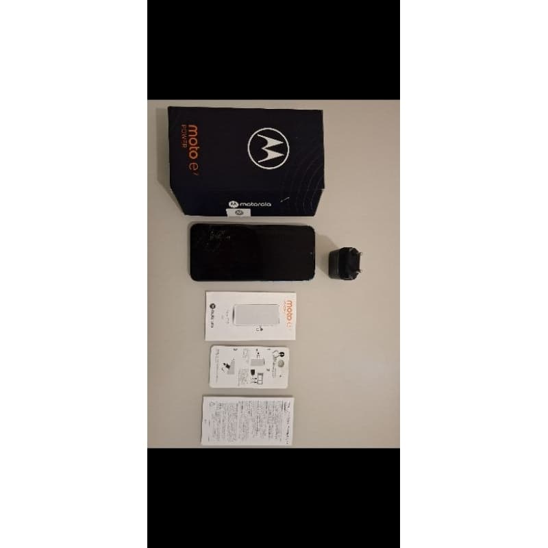 Motorola Moto E7 Power com embalagem e acessórios