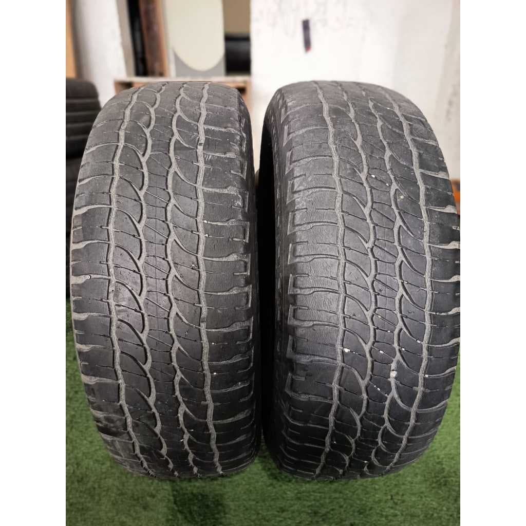 Kit com 2 pneus Michelin 205/65/R16, padrão de piso de triângulos, pretos
