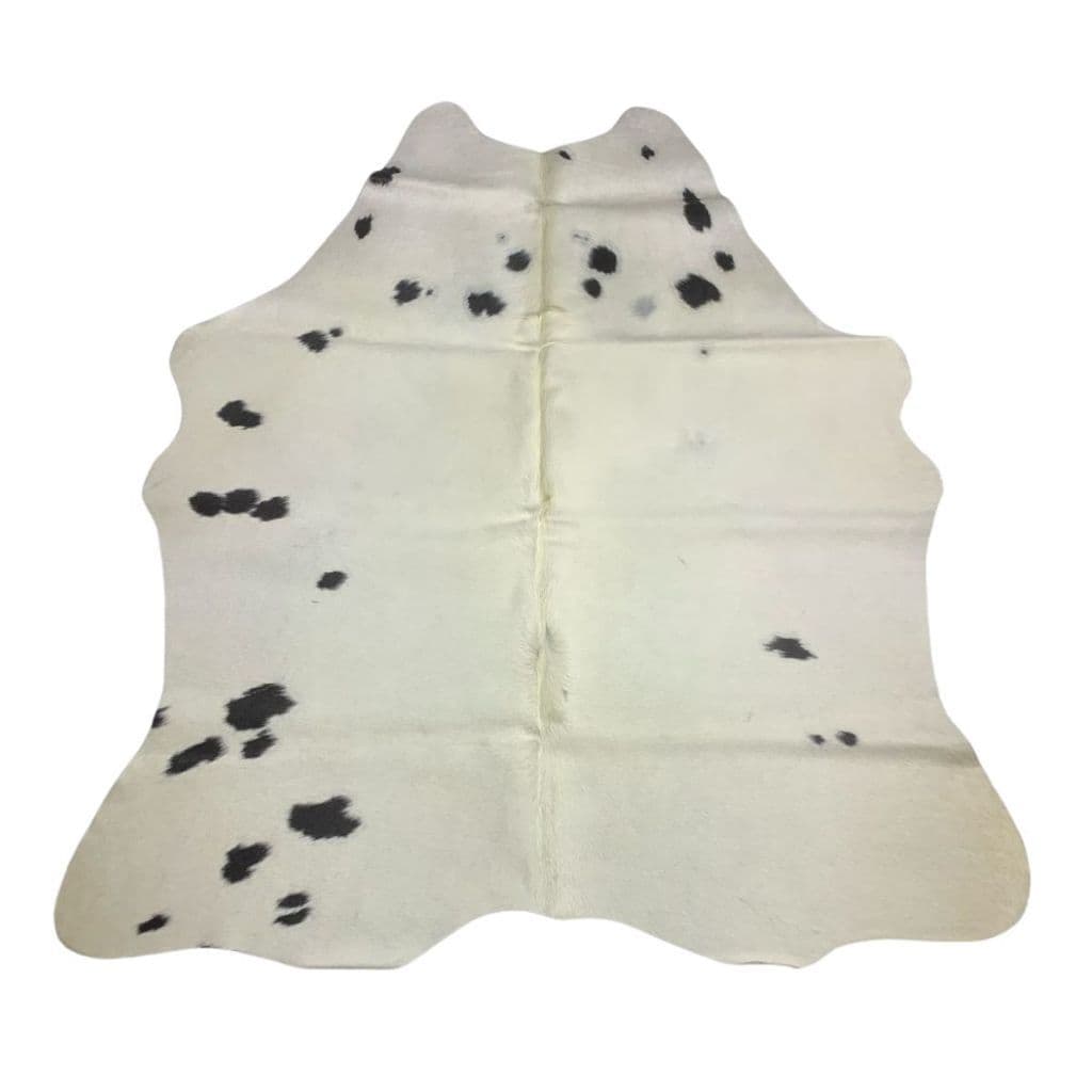 Tapete decorativo de couro bovino branco com manchas pretas