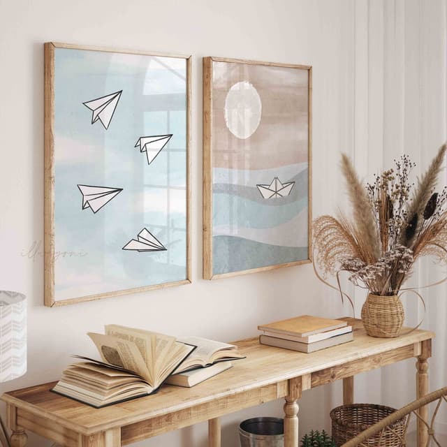 Kit 2 Quadros Decorativos Minimalistas com Desenhos de Aviões e Barco de Papel