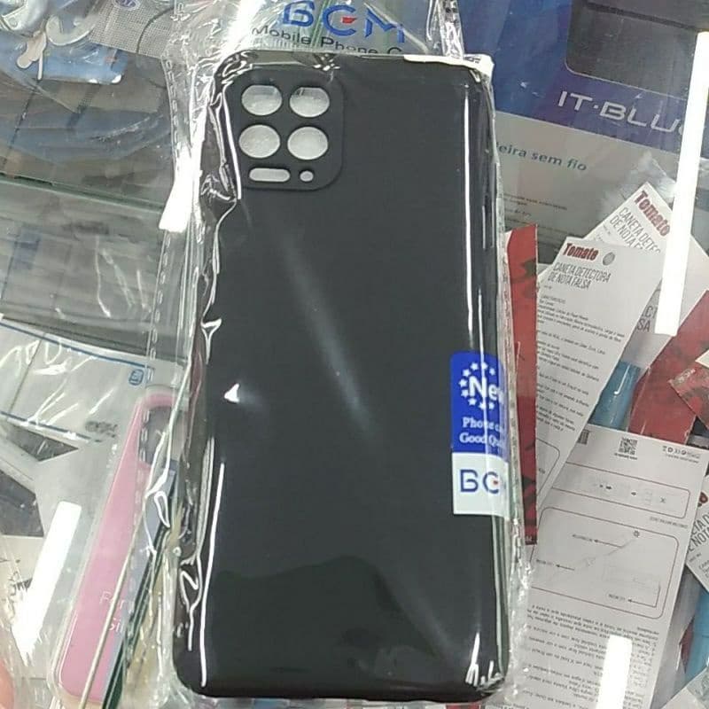 Capa protetora preta para Motorola Moto G100 em embalagem transparente