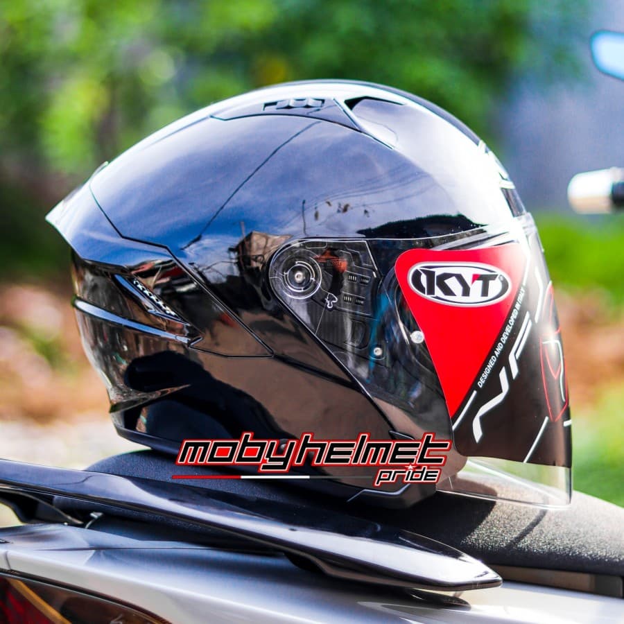 KYT NFJ-Preto Simples Brilhante