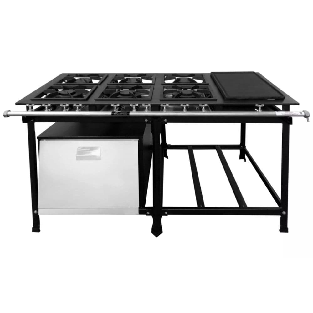 Fogão industrial com seis bocas de 30x30cm, forno e chapa bifeteira, cor preta e branca