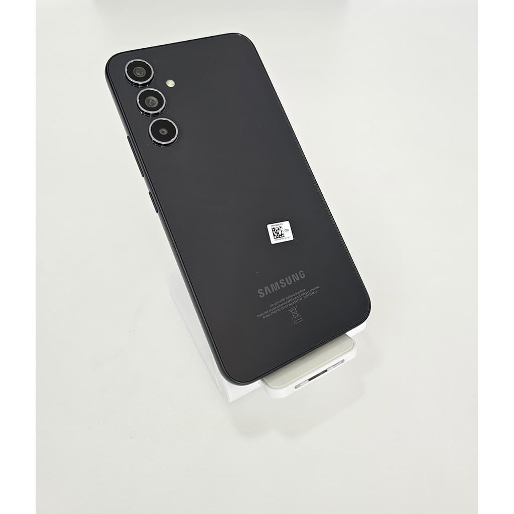 Samsung Galaxy A54 5G 128GB Preto em suporte branco