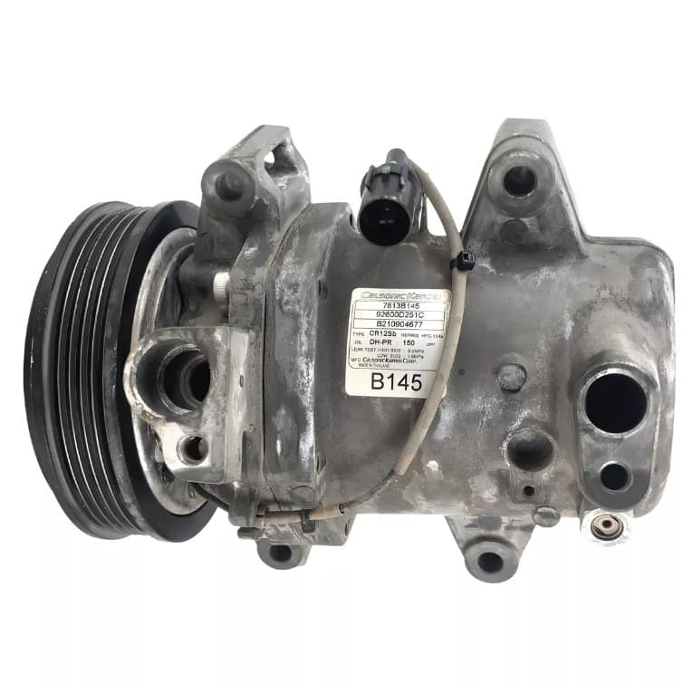 Compressor de ar para Mitsubishi L200 Triton 2.4 Diesel 2020 a 2023, frontal com etiqueta técnica visível.