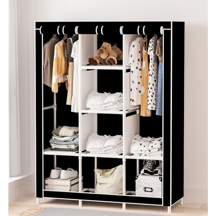 Guarda-roupa dobrável preto e branco com múltiplas prateleiras e ganchos para roupas