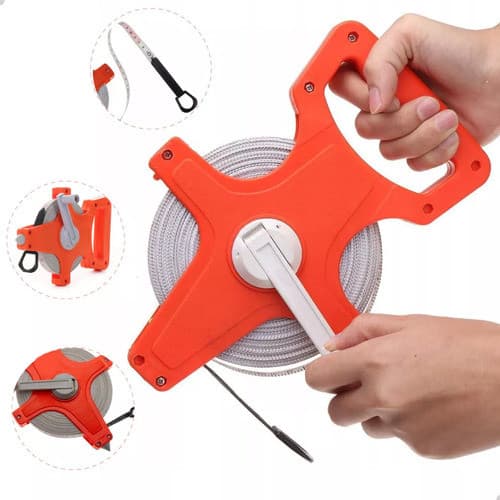 Fita métrica de fibra de vidro de 30 metros com manivela, em cor laranja e cinza, mostrando detalhes do mecanismo e clipe de fixação.