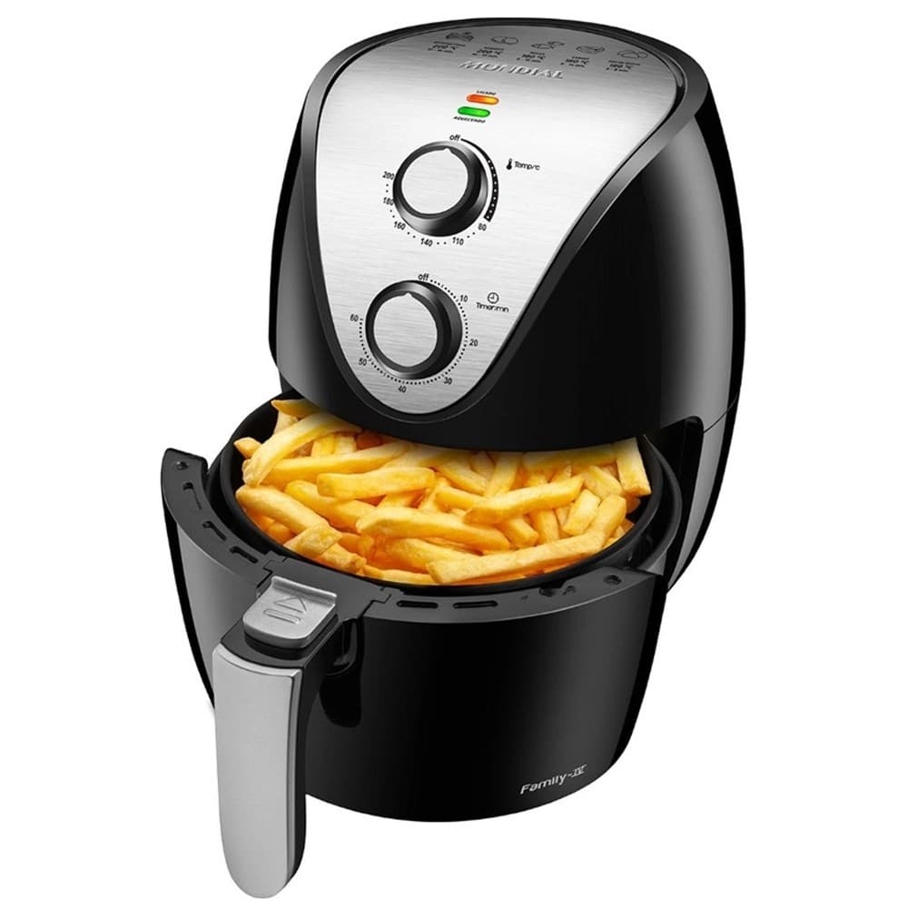 Fritadeira elétrica Mondial Family Inox-IV AF-30I 1500W, preto e aço, com porta aberta e fritas sendo fritas.
