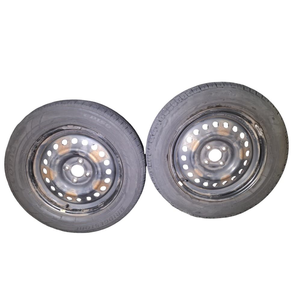 Par Pneus Bridgetone C/roda Original Kicks 205 / 60 R16
