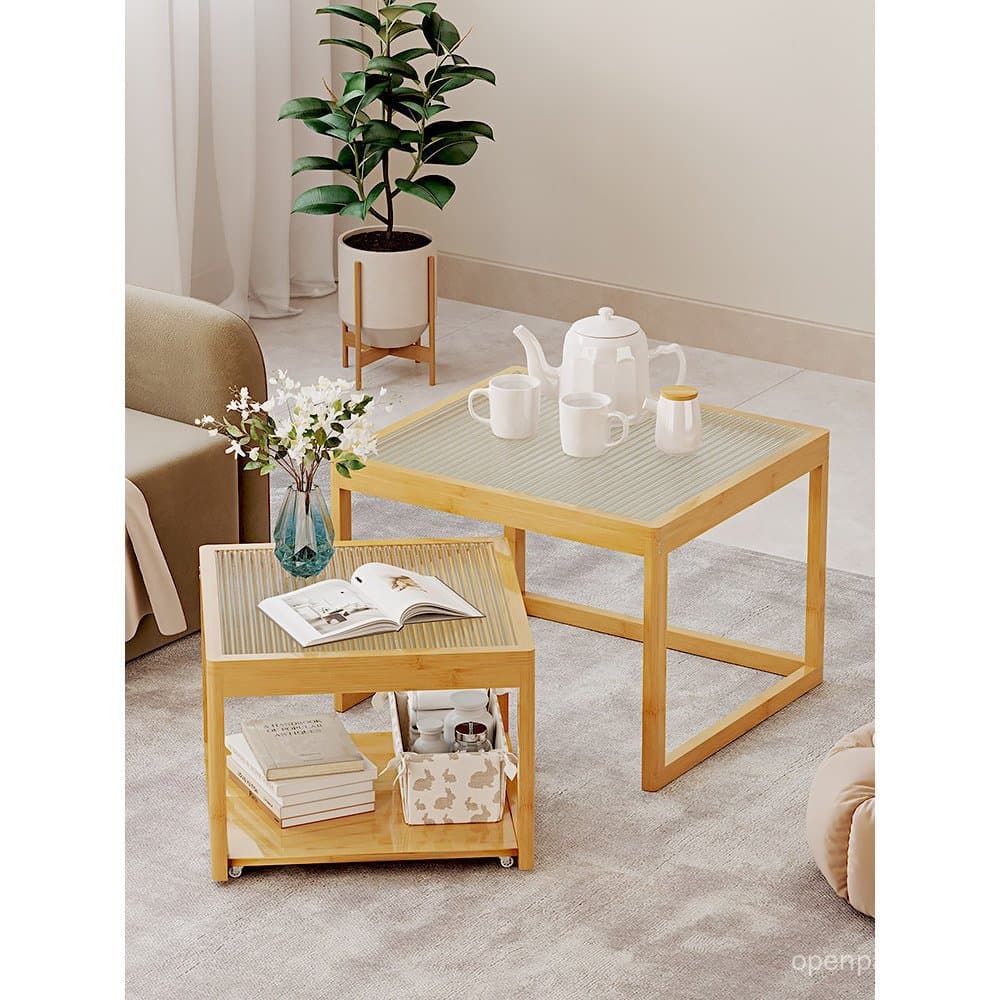 Mesa lateral pequena de madeira com prateleira e slats de vidro, ideal para uso doméstico