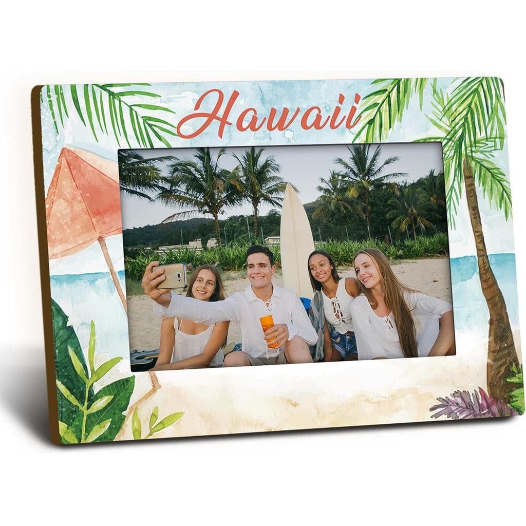 Porta-retratos de madeira com tema de praia de Hawaii, moldura com arte de palmeiras e sombrinha, foto de praia com quatro pessoas.
