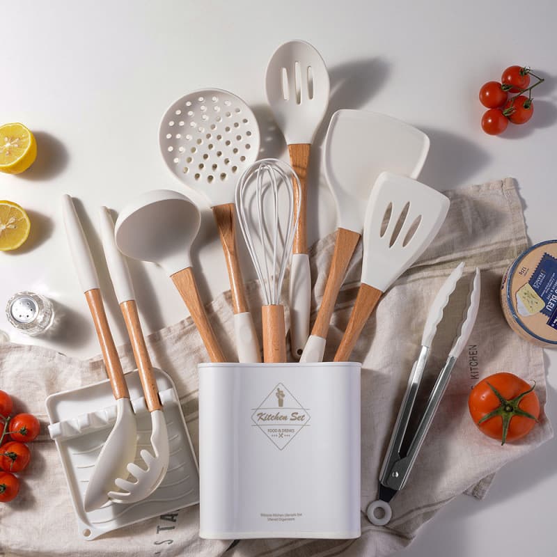 ⭐ Novos utensílios de cozinha de silicone com cabo de madeira branco leitoso, utensílios de cozinha de silicone antiader