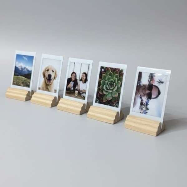 Kit 5 Porta Retratos Polaroid em Madeira Artesanal com Diferentes Fotos
