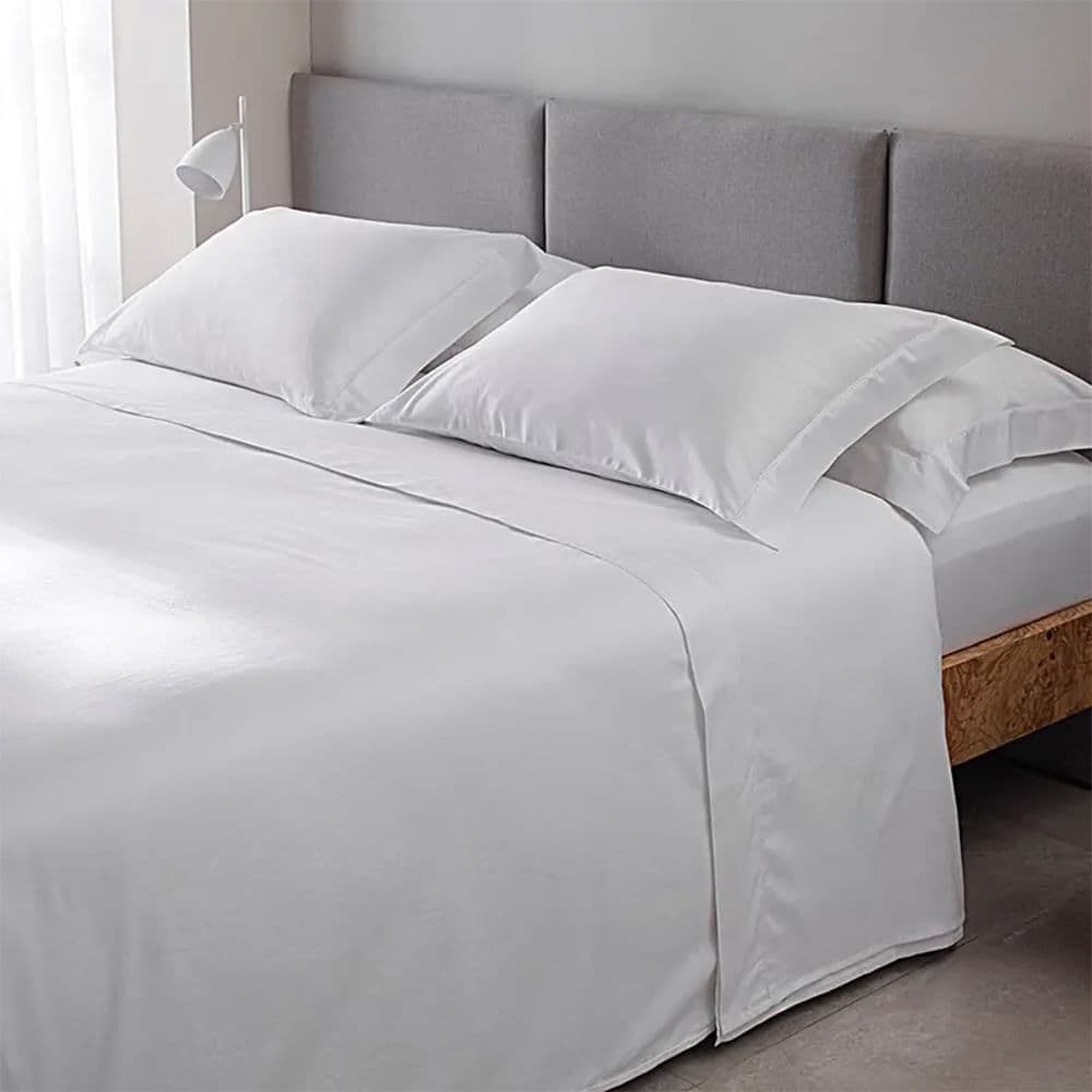 Cama king size com capa de edredom branca 300 fios Buddemeyer