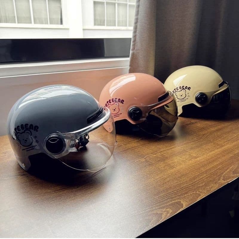 Veículo elétrico capacete da motocicleta verão simples bonito Harley meio capacete quatro estações