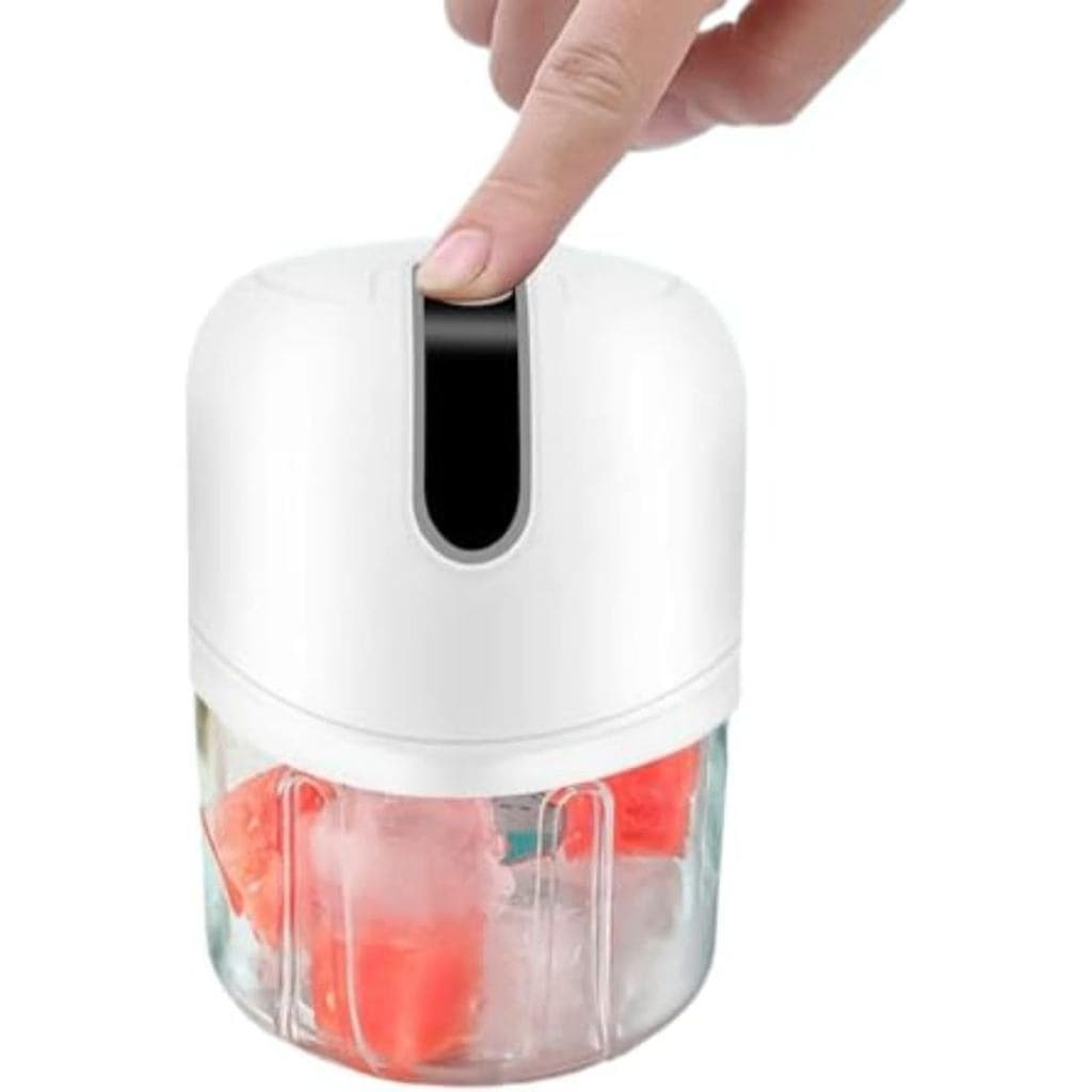 Triturador de gelo elétrico branco com capacidade de 250ml, tampa transparente e bico preto, ideal para uso doméstico, restaurante e bar.