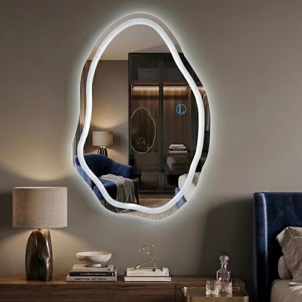 Espelho oval Lopazzi Orgânico Vênus 90x60 cm com LED montado na parede