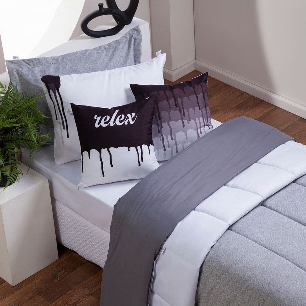 Kit edredom solteiro cinza com travesseiro estampado relex