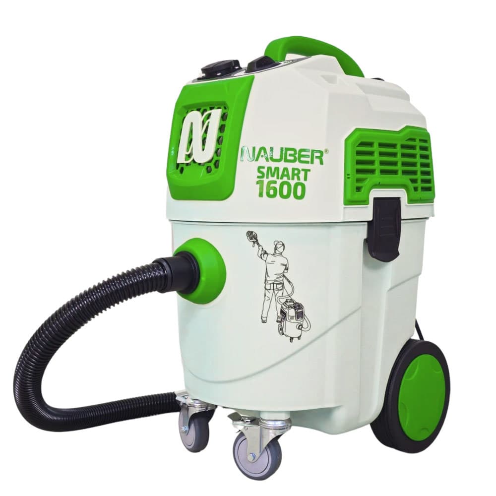 Aspirador de pó profissional SMART1600 Nauber 30L 1600W, branco e verde, com rodas e tubo preto.