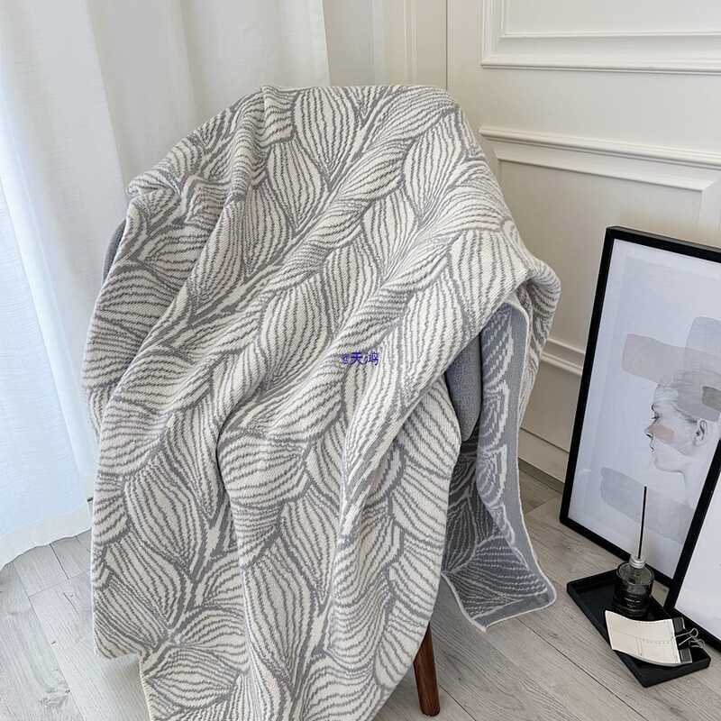 Quatro estações ar condicionado cobertor sofá cobertor capa cobertor avião motocicleta cobertor escritório almoço pausa 