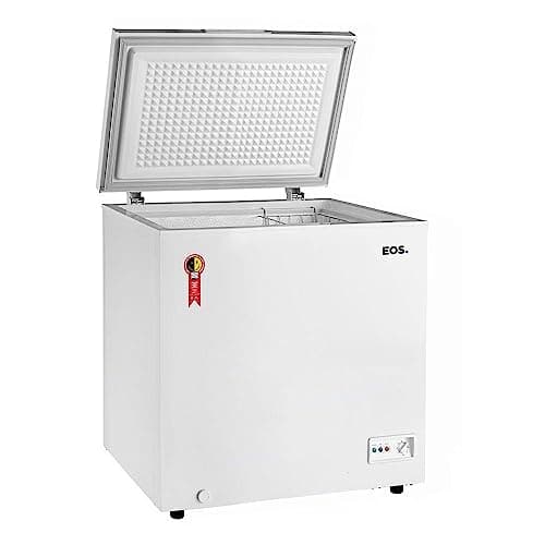 Freezer horizontal EOS 142 litros branco com porta de vidro transparente e logotipo vermelho