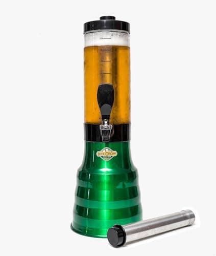 Torre Chopp 2 L verde com base giratória e copo removível, contendo bebida dourada.