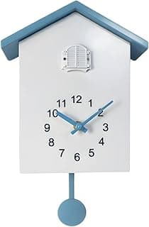 Relógio de parede em forma de cuco branco com detalhes azuis, números pretos e ponteiros azuis.