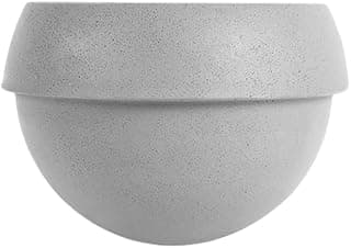 Vaso suspenso cinza claro com textura granulada para ambientes internos e externos