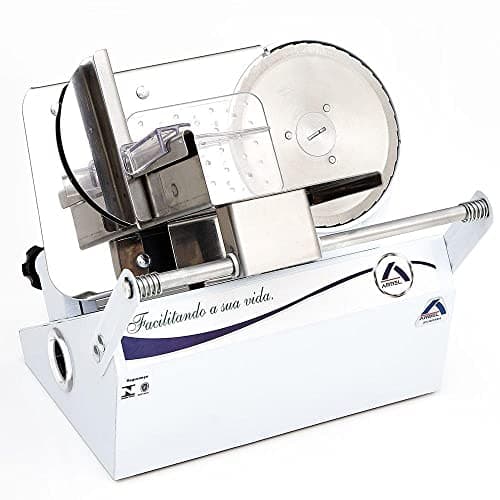 Cortador de frios 170 S - 4.0 Bivolt, visão frontal, estrutura metálica prateada, compartimento transparente, rótulo azul e branco, fundo branco.