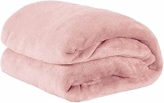 Manta de microfibra rosa de solteiro com toque aveludado, dobrada em duas camadas.