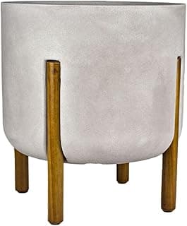 Vaso cilíndrico decorativo em cimento queimado com base de madeira, ângulo frontal.