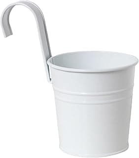 Vaso decorativo de ferro branco com gancho para pendurar, ideal para sacadas e pátios.