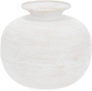 Vaso de metal branco com textura granulada, ângulo frontal, fundo branco