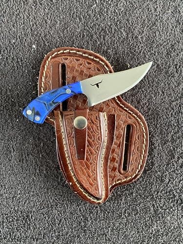 Mini Faca Campeira Tatuzinha Skinner Muladeira Artesanal 13cm, Lâmina Inox 7cm, Cabo Madeira Muirapiranga ou Resina, com Bainha Couro Legítimo – Versátil para Camping, Pesca e Uso Diário (Azul)