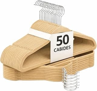 Kit 50 Cabides De Veludo Bege Antideslizante 360° Para Camisetas Blusas e Calças Resistente Premium