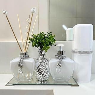 Kit lavabo luxuoso com difusor de aromas, saboneteira e recipiente para papel higiênico em vidro transparente e detalhes em prata