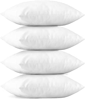 Quatro almofadas decorativas brancas de 30 x 30 cm em posição vertical