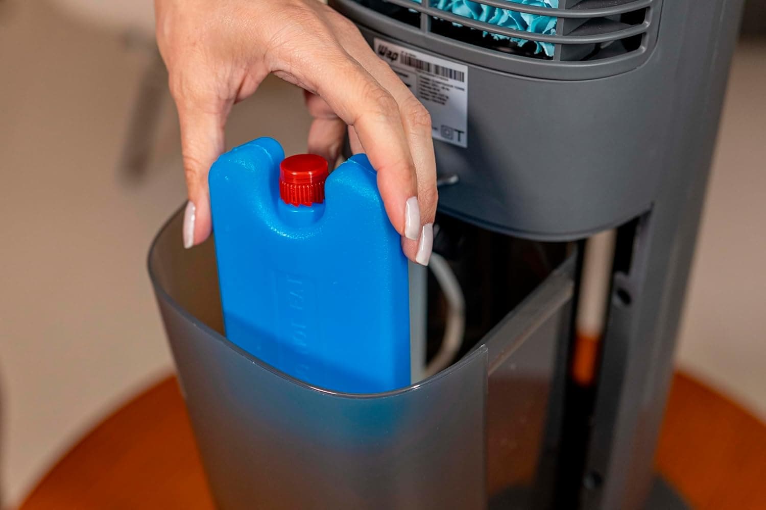 WAP Climatizador de Ar AIR FRESH 4 em 1, com Reservatório para Essência e 3 Níveis de Velocidades, Baixo Ruído, 90W 220V