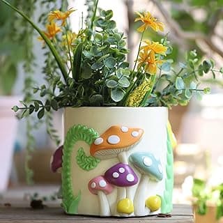 Vaso decorativo de cogumelos coloridos para plantas com flores amarelas