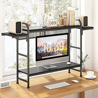 Estante de mesa preta de dois níveis com prateleiras laterais e suporte para monitor em um escritório.