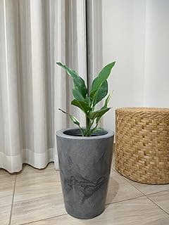 Vaso decorativo para plantas em polietileno cor platinus com planta verde