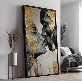 Quadro decorativo dourado com moldura para sala, quarto e escritório com casal se beijando