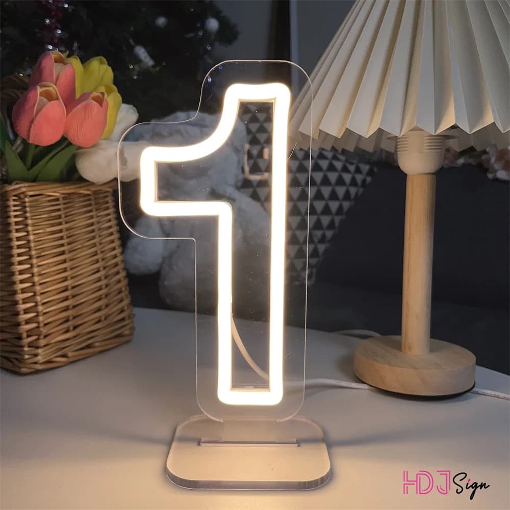 Luminária de mesa LED em forma de número '1', decoração para festas e aniversários.