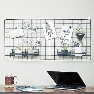 Suporte multifuncional de ferro galvanizado preto para parede com prateleiras e grade de malha para fotos e plantas.