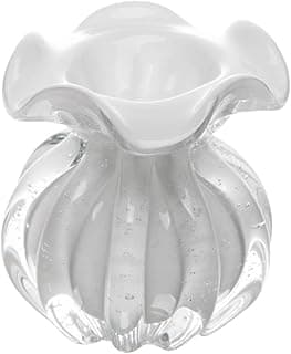 Vaso decorativo de vidro transparente com acabamento leitoso, design ondulado, fundo branco.