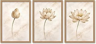 Kit 3 quadros decorativos com flores de lótus em arte floral minimalista bege, molduras em madeira, para sala, quarto e escritório.