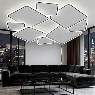 Luminária de teto LED moderna quadrada com múltiplos painéis iluminados em sala de estar.