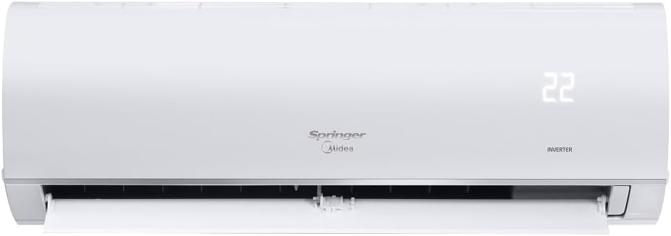 Unidade interna branca do ar condicionado Springer Midea com display digital mostrando temperatura 22°C.