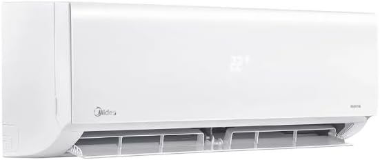 Unidade interna branca de ar condicionado split com display digital 21° vista lateral.
