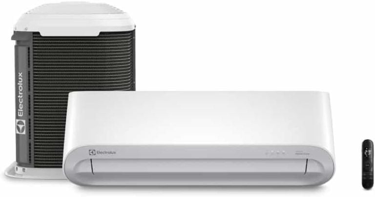 Ar-condicionado Electrolux split 24.000 BTUs unidades interna e externa com controle remoto preto.